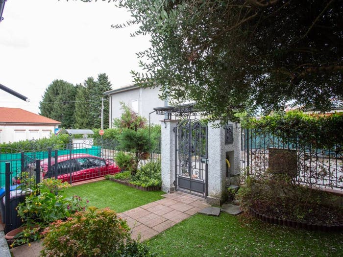 Casa trilocale in vendita in Via Cesare Battisti, Crugnola, Mornago