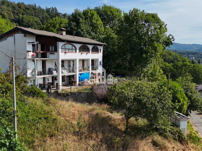 Casa con 6 locali in vendita in Via Piloni, Chiesanuova