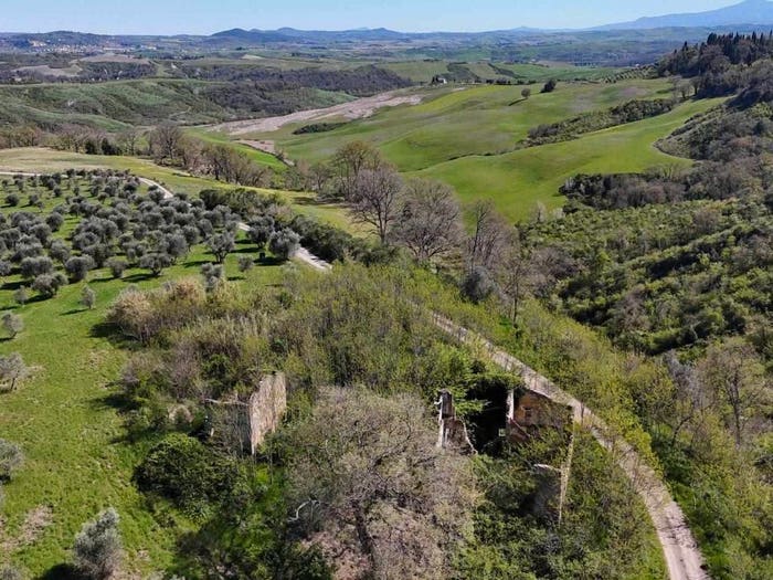Casa con 6 locali in vendita in Podere Mirabello, Asciano