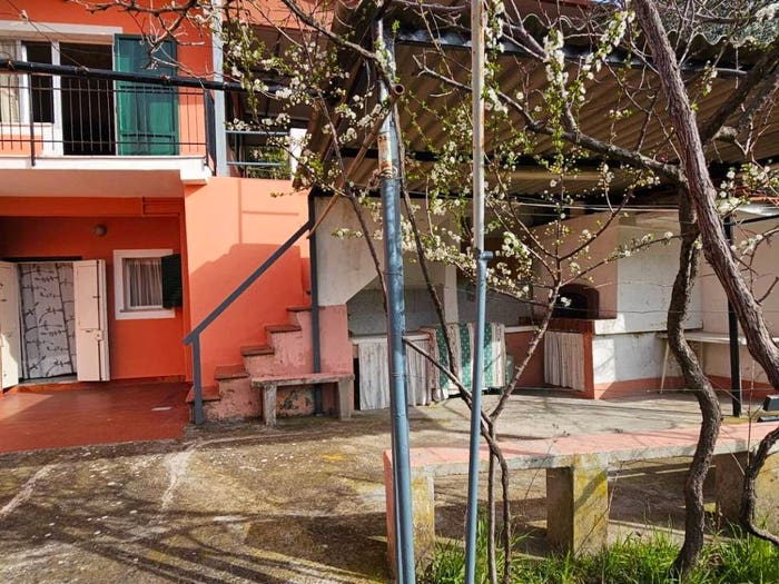 Casa con 6 locali in vendita in VIA MAGGIO, Centro, Casarza Ligure