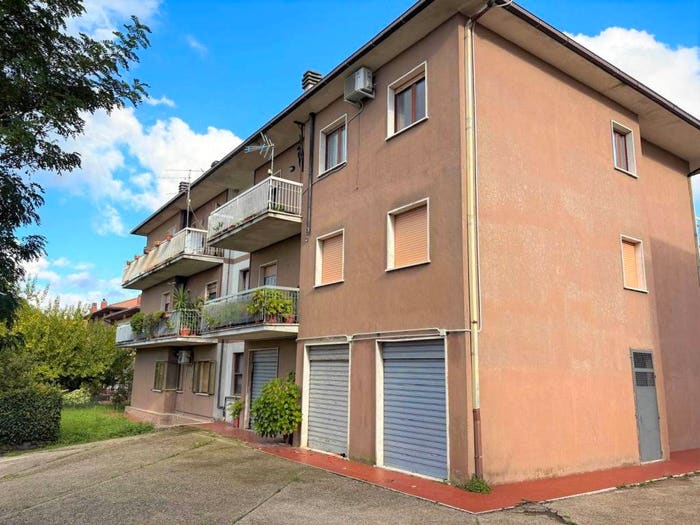 Appartamento con 6 locali in vendita in VIA ALDO MORO, Centro, Montefiascone