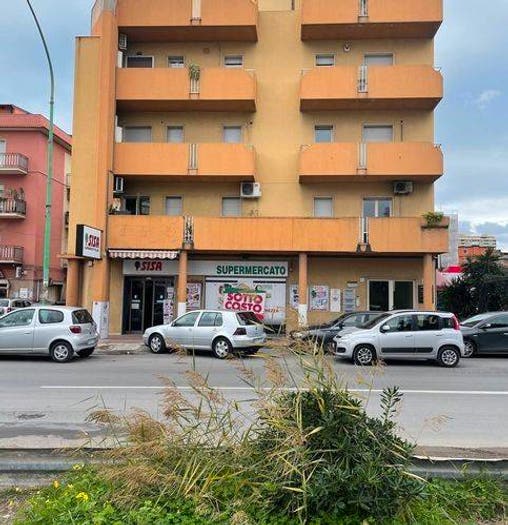 Appartamento trilocale in vendita in Via Venezia, Centro, Gela