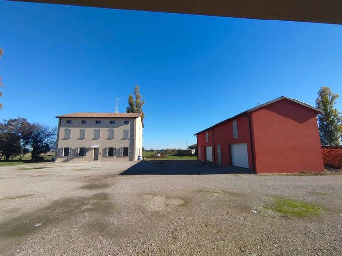 Casa con 6 locali in vendita in Via Grande, Corte Wegman, Medolla