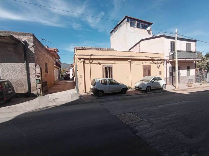 Appartamento trilocale in vendita in Via Villagrazia, Villagrazia, Palermo