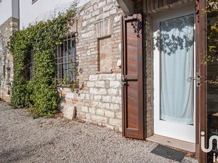 Casa con 6 locali in vendita in Strada SP Montefabbri, Centro, Urbino