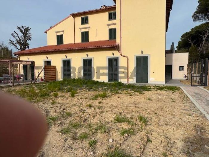 Appartamento con 5 locali in vendita in Via delle Sorgenti, Cisternino, Livorno