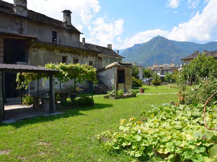 Case in Vendita e in Affitto - 2