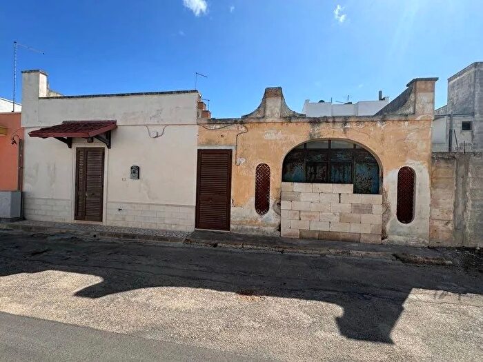 Appartamento con 6 locali in vendita in Via Santa Cesarea Terme, Porto Cesareo