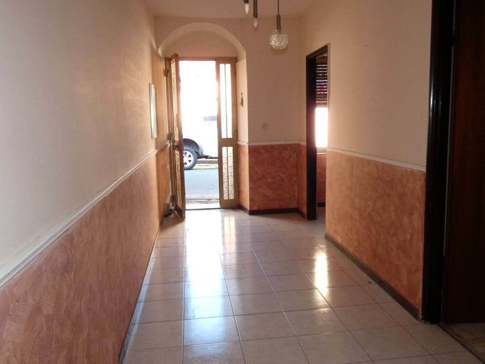 Casa trilocale in vendita in Via Castiglione, Passopisciaro, Castiglione di Sicilia
