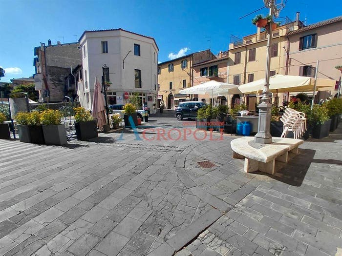 Appartamento bilocale in vendita in Piazza Roma, Centro, Bracciano