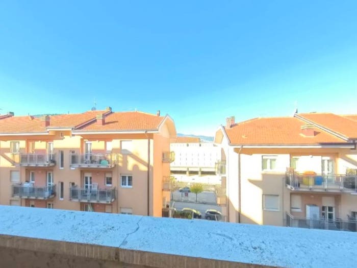 Appartamento quadrilocale in vendita in Via dei Peligni, Duomo Fontana Luminosa, L'Aquila