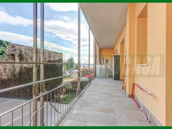 Appartamento trilocale in vendita in Via Guido Borghi, Comerio