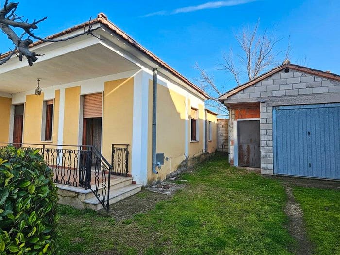 Casa trilocale in vendita in Via Cavoni, Tribunale, Frosinone