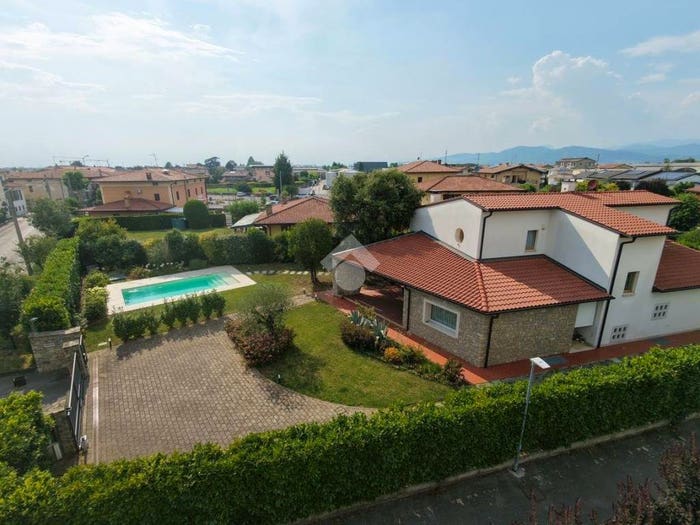 Casa con 5 locali in vendita in Via volta, Zocco, Erbusco