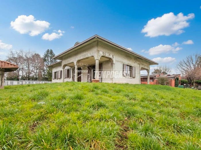 Casa con 5 locali in vendita in Via Risorgimento, Lurago Marinone