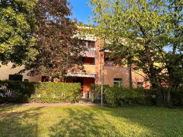 Appartamento trilocale in vendita in Via dei Ciliegi, Correggio