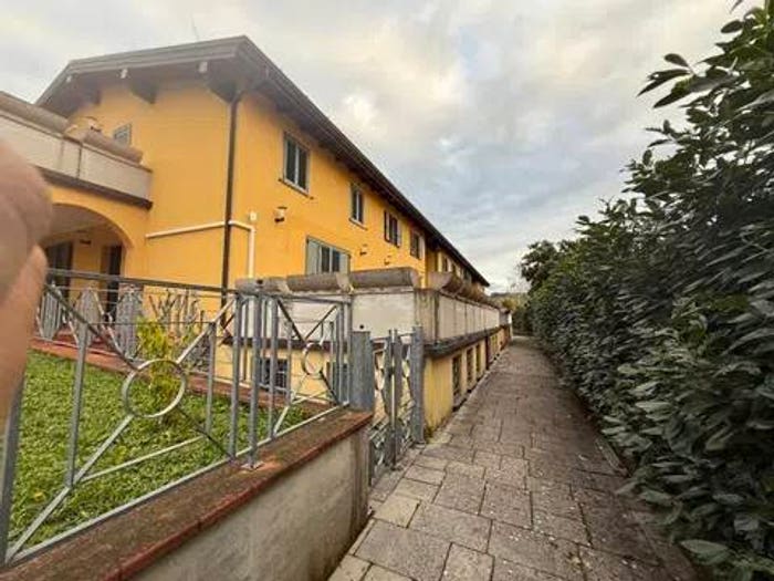 Casa con 6 locali in vendita in Via Nazionale No Number, Centro, Aulla
