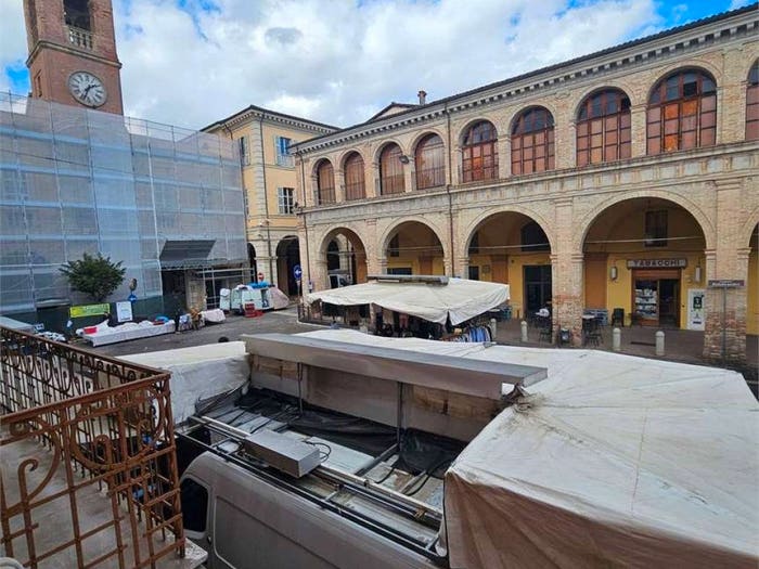 Appartamento quadrilocale in vendita in via felice orsini, Centro, Meldola