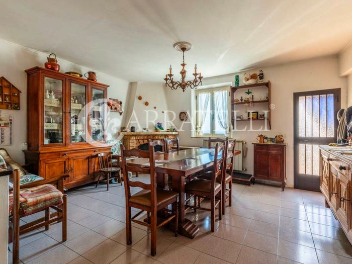 Appartamento con 5 locali in vendita in Via di Voltaia Nel Corso, Centro, Montepulciano
