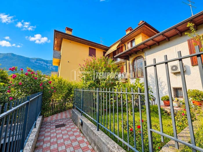 Appartamento monolocale in vendita in Via Emilio Salgari, Centro, Botticino