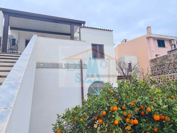 Casa con 6 locali in vendita in Centro, Orosei