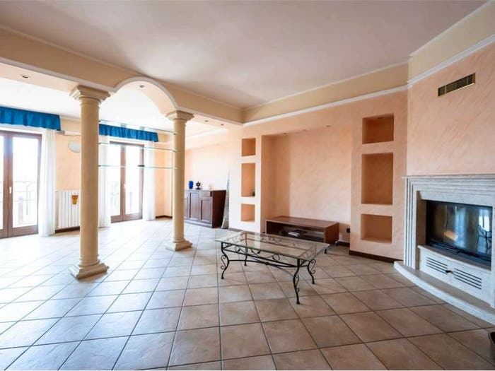 Appartamento quadrilocale in vendita in VIA SAN LORENZO, Centro, Sumirago