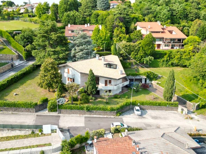 Casa con 6 locali in vendita in Via Giovanni Moretto, Centro, Arzignano
