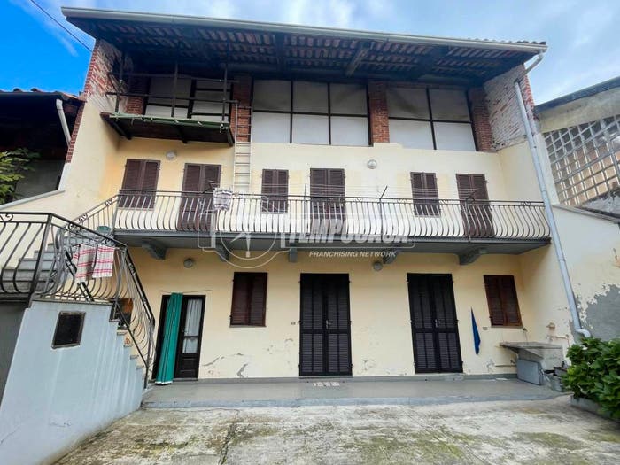 Casa con 5 locali in vendita in Vicolo Chiosi, Centro, Agliè