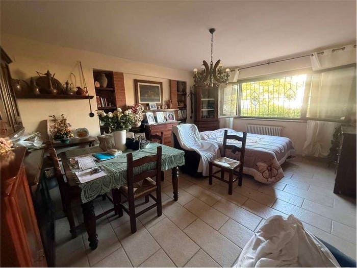 Casa con 6 locali in vendita in Braccagni, Grosseto