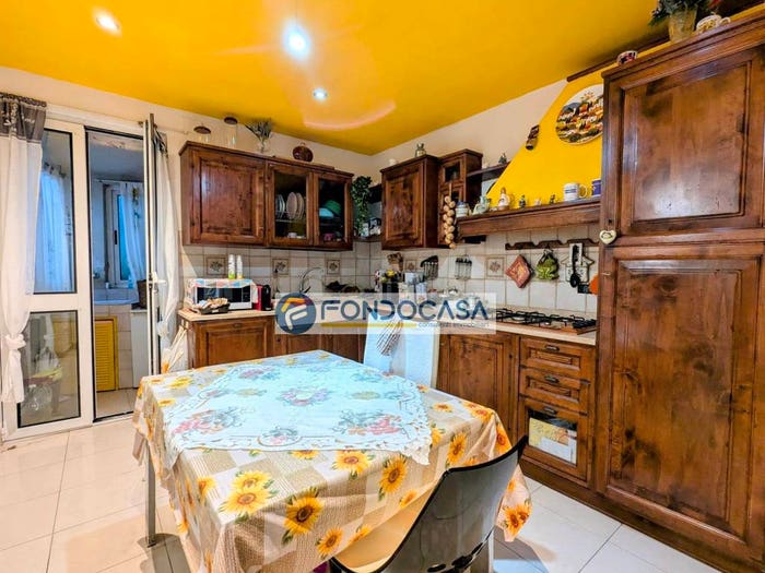 Appartamento trilocale in vendita in Via Rocca, Centro, Massa
