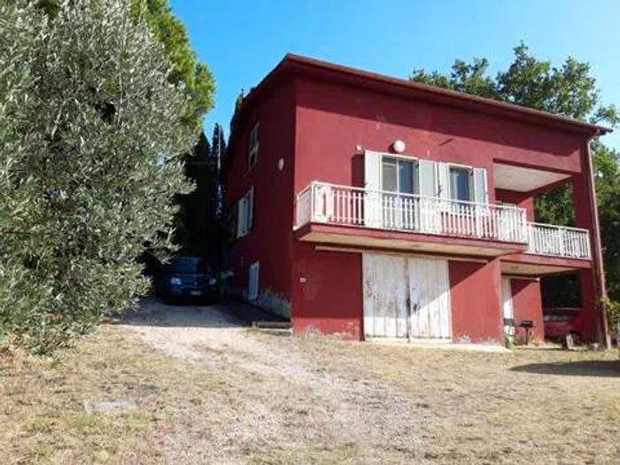 Casa con 6 locali in vendita in Via Scommiato, Centro, Lanuvio
