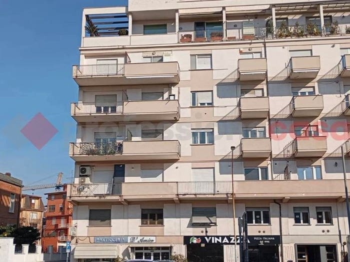 Appartamento con 5 locali in vendita in Via Marco Tullio Cicerone, Tribunale, Frosinone