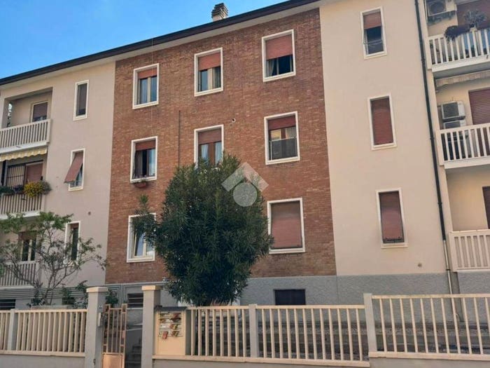 Appartamento bilocale in vendita in Via V Angeli, Centro Urbano, Cesena