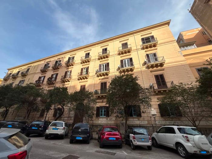 Appartamento con 6 locali in vendita in Via Catania, Politeama Ruggiero Settimo, Palermo
