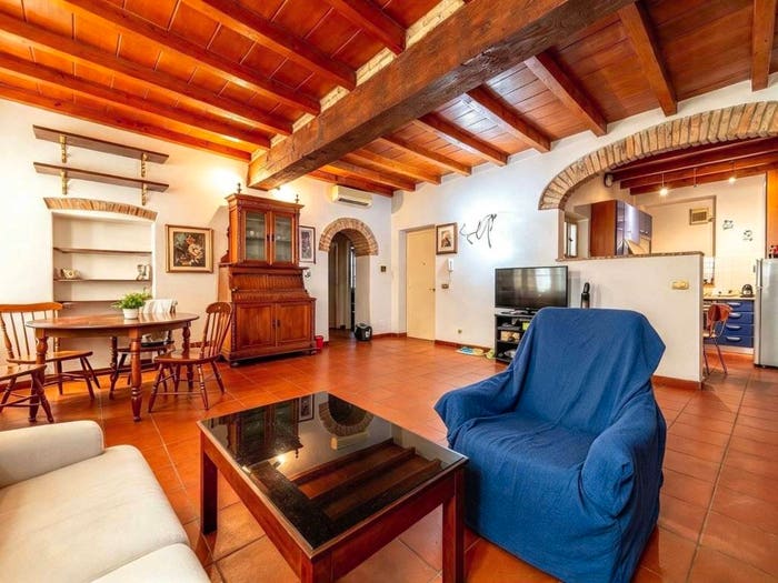 Appartamento trilocale in vendita in Borgo San Silvestro, Centro Storico, Parma