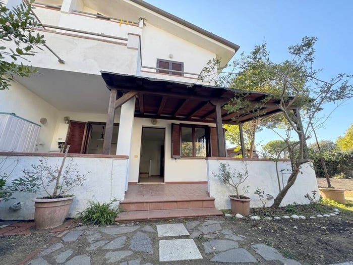 Casa quadrilocale in vendita in Via Gianni Schicchi, Torre del Lago, Viareggio