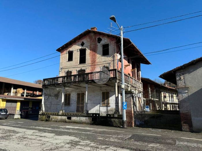 Casa quadrilocale in vendita in Via Sp, Albiano d'Ivrea
