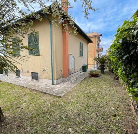 Casa con 6 locali in vendita in Via Campi D'Annibale, Squarciarelli Casalaccio Pratone, Grottaferrata