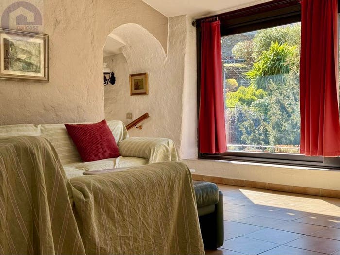 Casa con 6 locali in vendita in Via Acquasanta, Lecchiore, Dolcedo