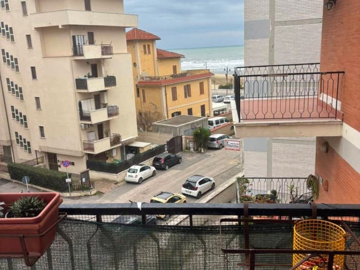 Appartamento trilocale in vendita in Via Venezia, Centro, Nettuno