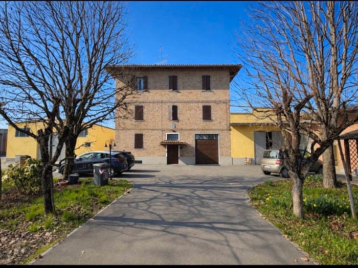 Casa con 6 locali in vendita in Centro Storico, Modena