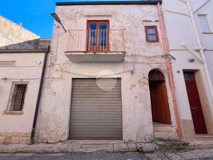 Casa quadrilocale in vendita in Via Edison, Centro, Alcamo