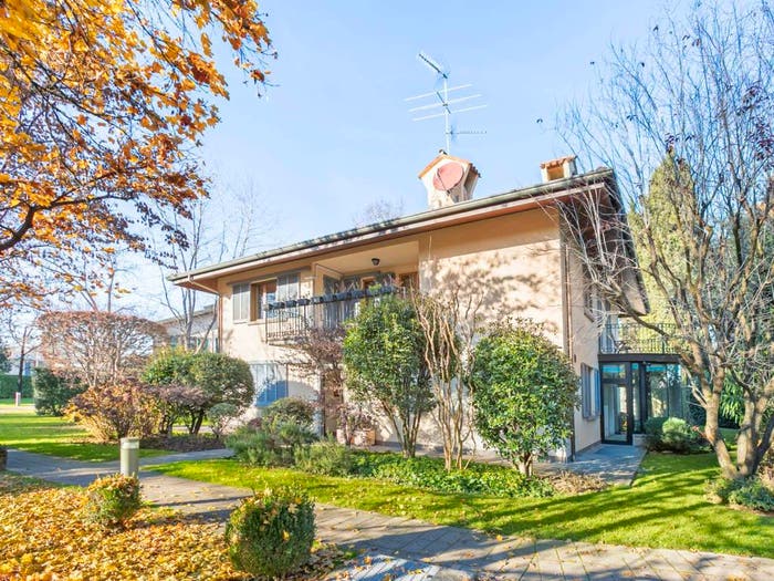 Casa con 5 locali in vendita in Via Guglielmo Marconi, Brembate di Sopra