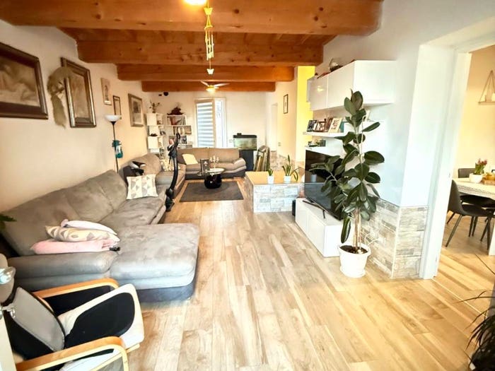 Casa con 6 locali in vendita in Via Pialove, Schivenoglia