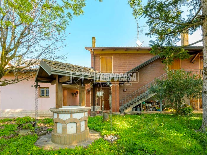 Casa quadrilocale in vendita in Via per Panzano, Pioppa, Castelfranco Emilia