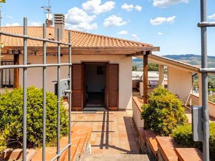 Casa con 5 locali in vendita in Via Brigate Partigiane No Number, Centro, Manciano