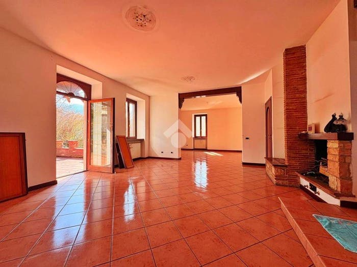 Casa con 6 locali in vendita in Via Monti Martani, Centro, Gualdo Tadino