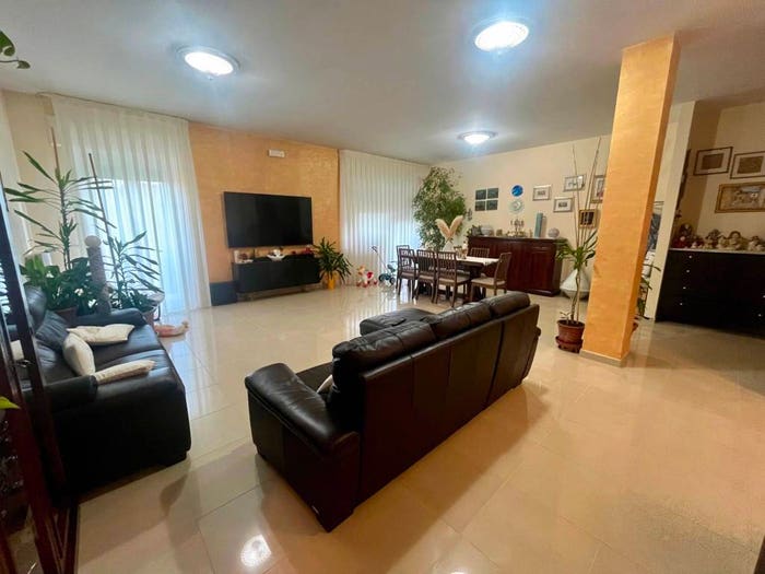 Appartamento con 5 locali in vendita in Stradastradale, Centro, Loreto Aprutino