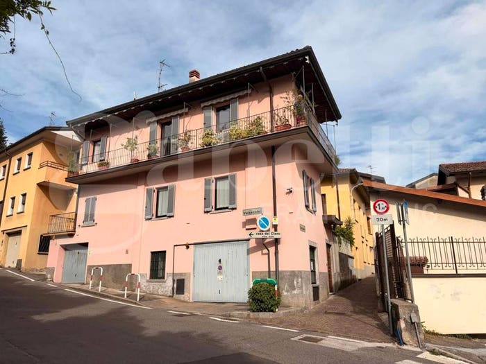 Casa trilocale in vendita in via Varigione, Bonacina, Lecco