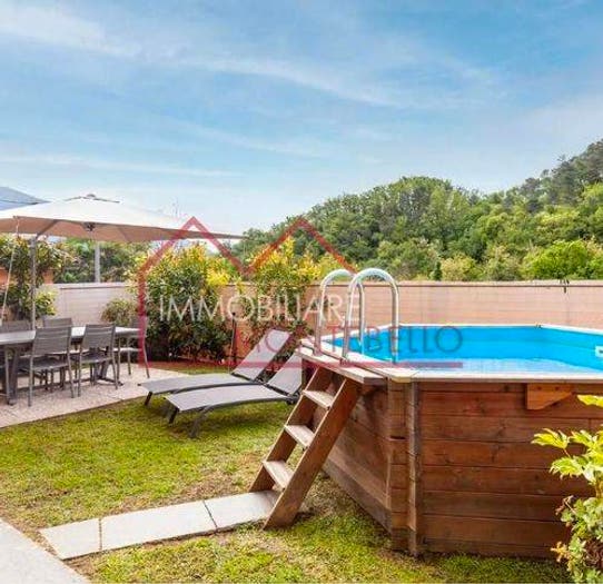 Casa con 6 locali in vendita in Via Montebello, Camaiore Paese, Camaiore